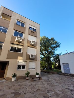 Image 32 - 877717