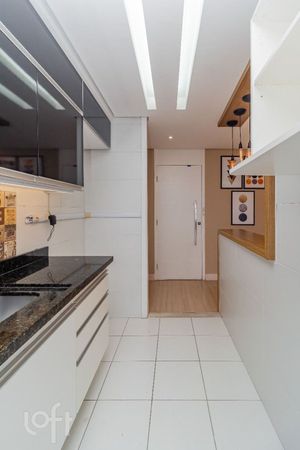Image 22 - 877723