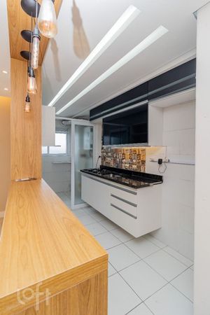 Image 21 - 877723