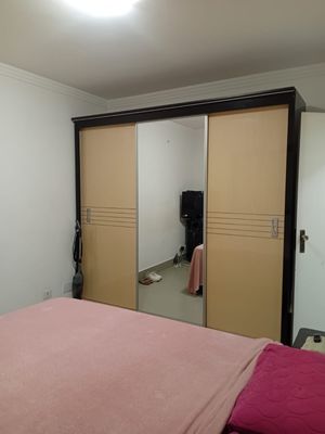 Image 19 - 877724