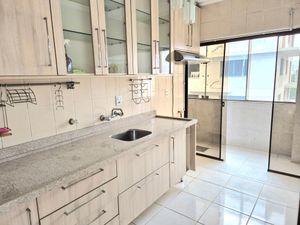Image 8 - 877726