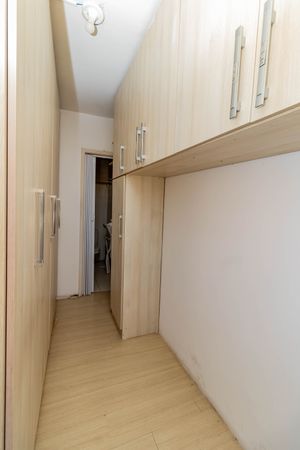 Image 30 - 877726