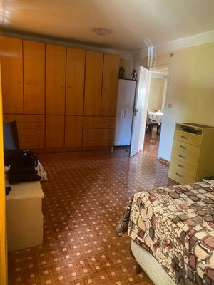 Image 4 - 877730