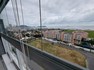 Image 24 - 877731