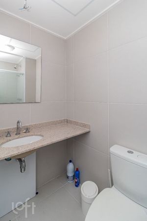 Image 9 - 877732