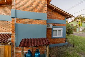 Image 24 - 877733