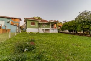 Image 37 - 877733