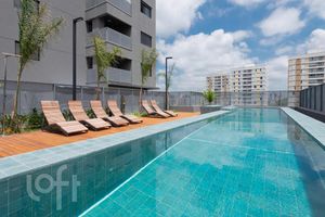 Image 8 - 877736