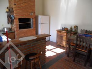 Image 21 - 877739