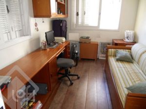 Image 17 - 877739