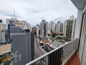 Image 14 - 877741