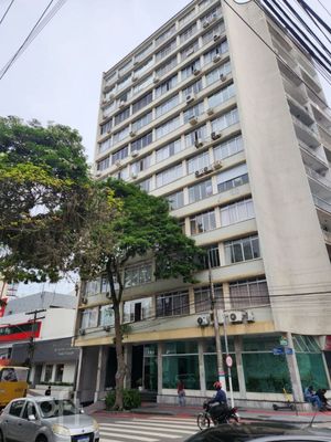Image 15 - 877741