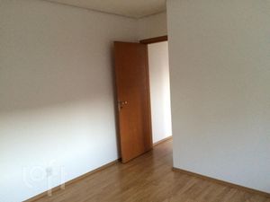 Image 14 - 877742