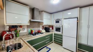 Image 11 - 877743