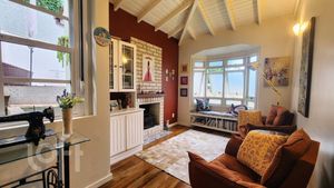 Image 15 - 877743