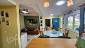 Image 12 - 877743