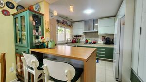 Image 9 - 877743