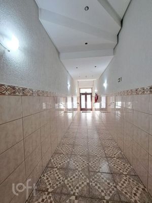 Image 23 - 877748