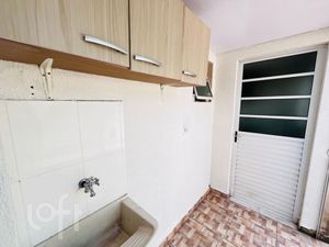 Image 9 - 877749