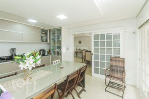 Image 16 - 877765