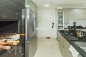 Image 13 - 877765