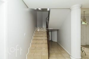 Image 21 - 877765