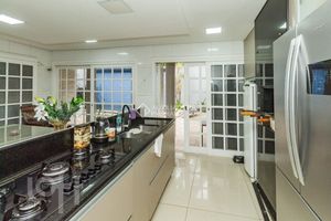 Image 15 - 877765
