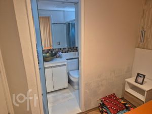 Image 11 - 877767