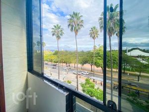 Image 8 - 877768