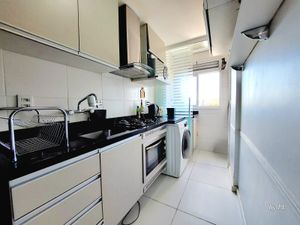Image 13 - 877774