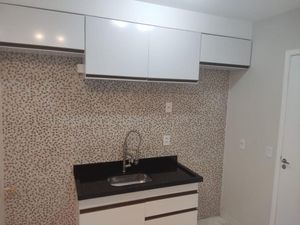 Image 10 - 877776