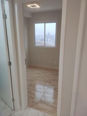 Image 8 - 877776