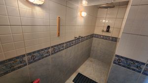 Image 43 - 877777