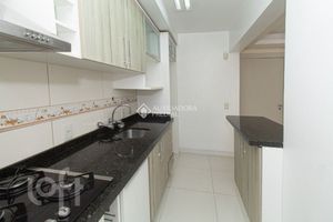 Image 8 - 877781
