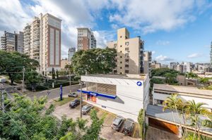 Image 8 - 877842