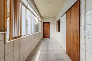 Image 28 - 877842