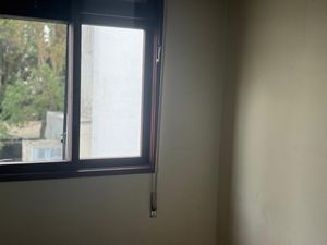 Image 3 - 877842