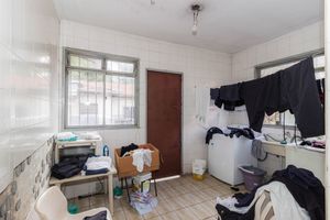 Image 31 - 877843