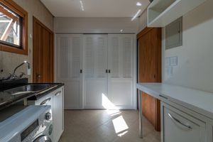 Image 41 - 877844