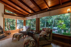 Image 13 - 877844