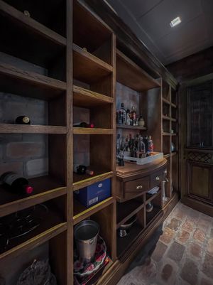 Image 22 - 877844