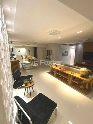 Image 1 - 877851