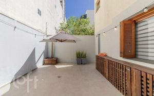 Image 11 - 877868