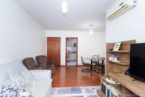 Image 1 - 877871