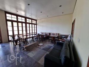 Image 29 - 877876