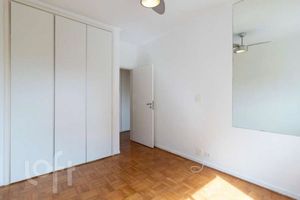 Image 15 - 877877