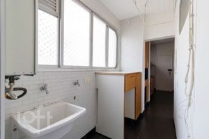 Image 25 - 877877