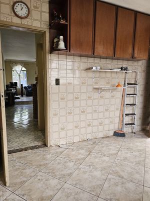 Image 15 - 877878