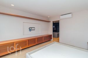 Image 63 - 877880