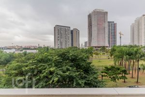 Image 47 - 877880